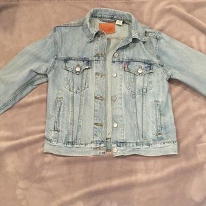 Levi's light wash jean jacket